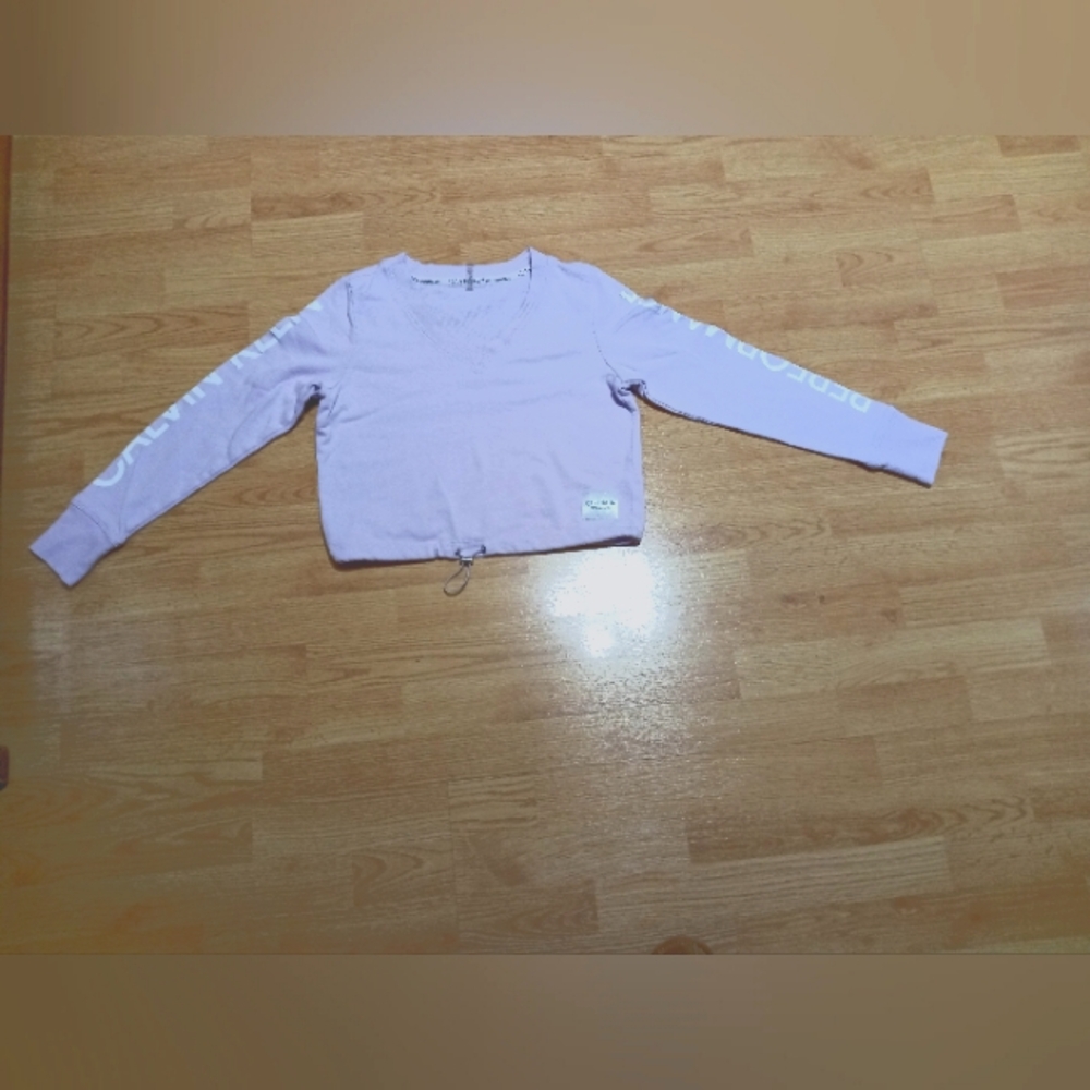 Calvin Klein Performance Lilac Cropped Sweatshirt. Size Xs. EUC.